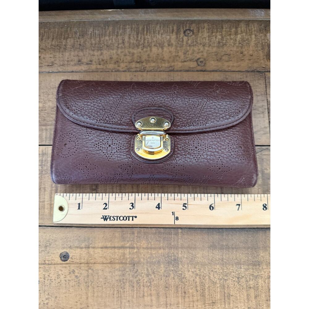 LOUIS VUITTON Mahina Portefeuille Amelia Long Wallet Dark Brown - Picture 15 of 16